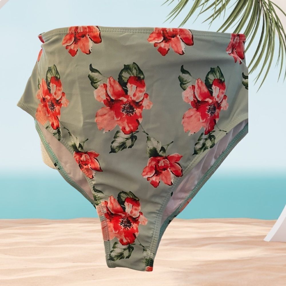 MOSSIMO BIKINI BOTTOM IN GREEN WITH PINK FLOWERS, MEDIUM